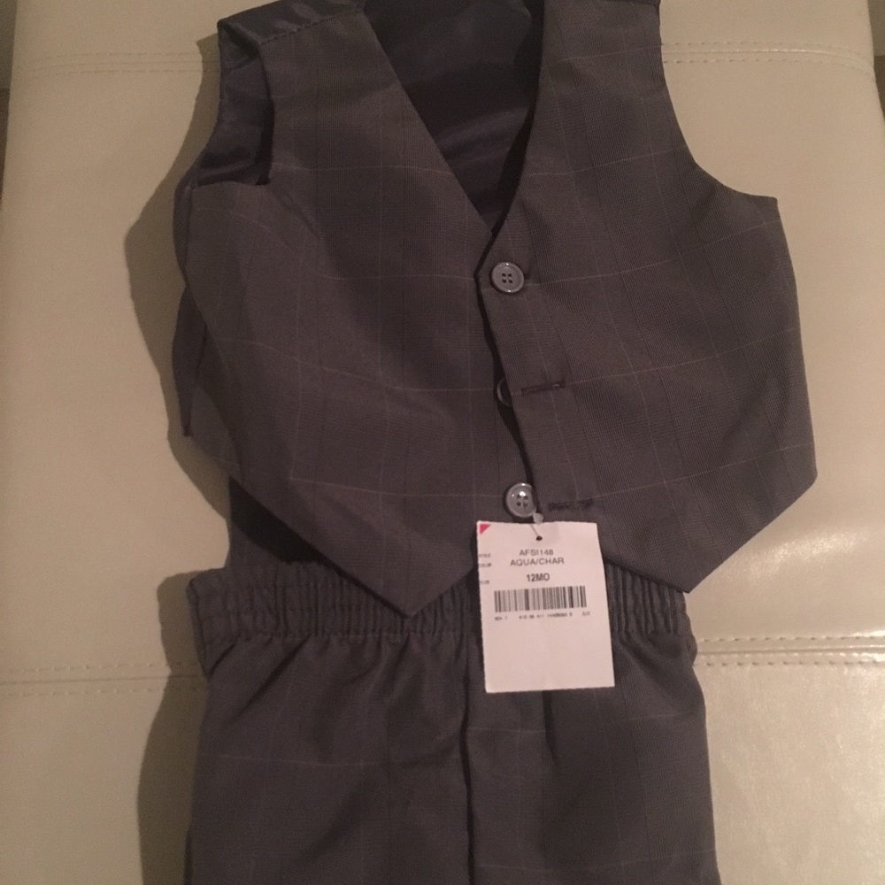 Gray vest and dressy pants 12 months👔
